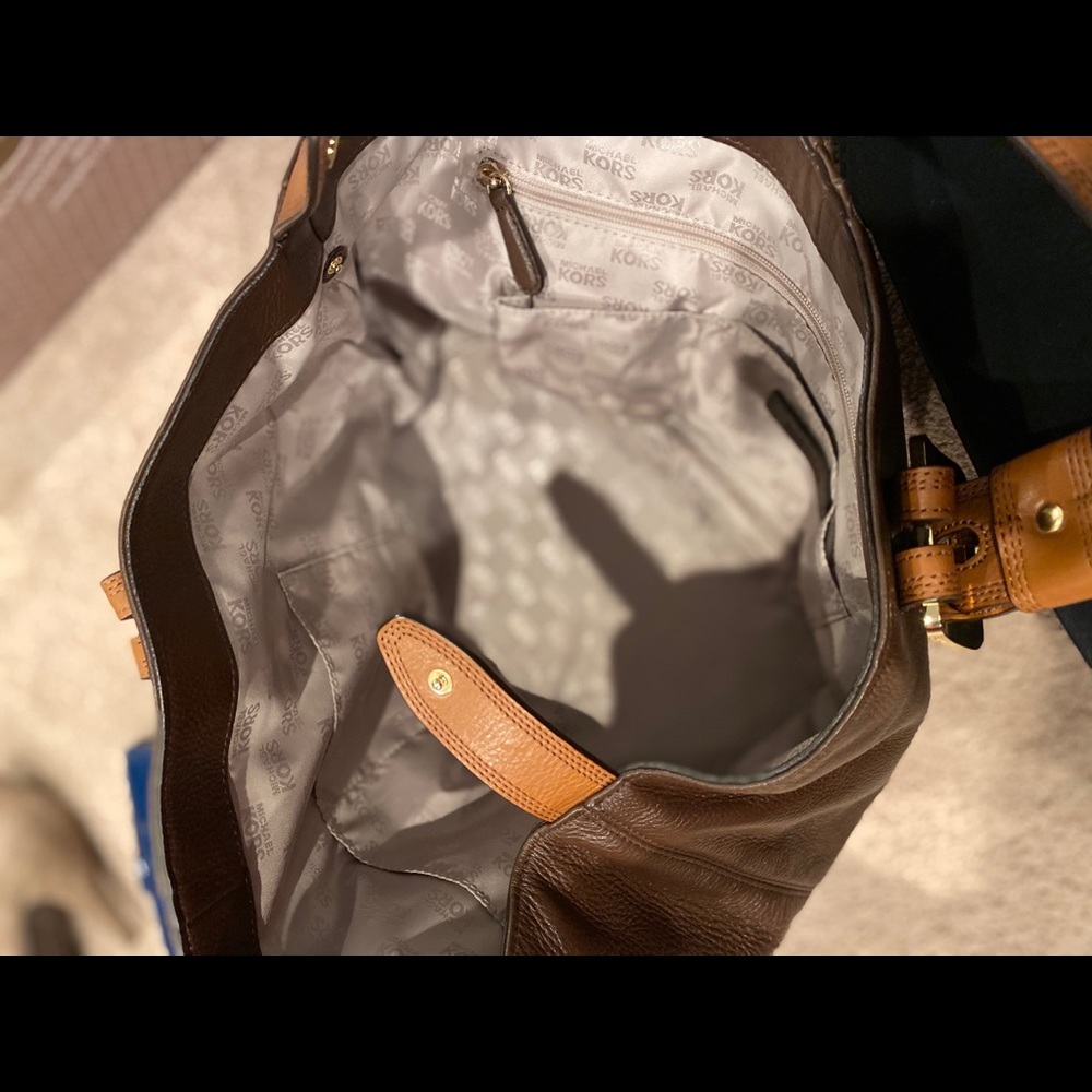 Micheal kors shoulder bag